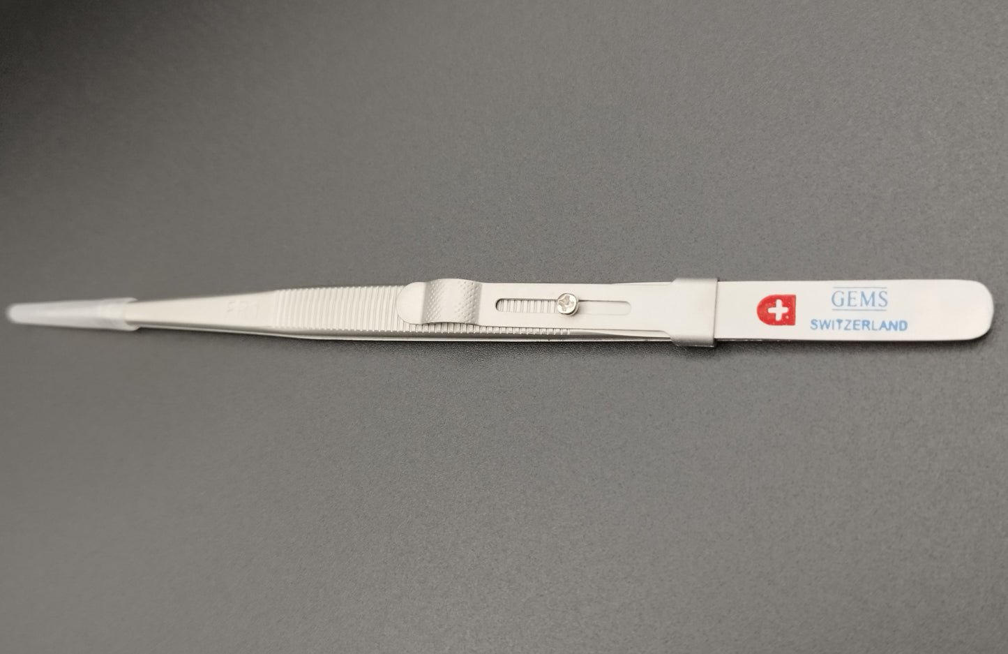 Diamond tweezer (16 * 0,8 cm)