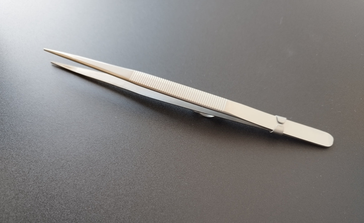Diamond tweezer (16 * 0,8 cm)